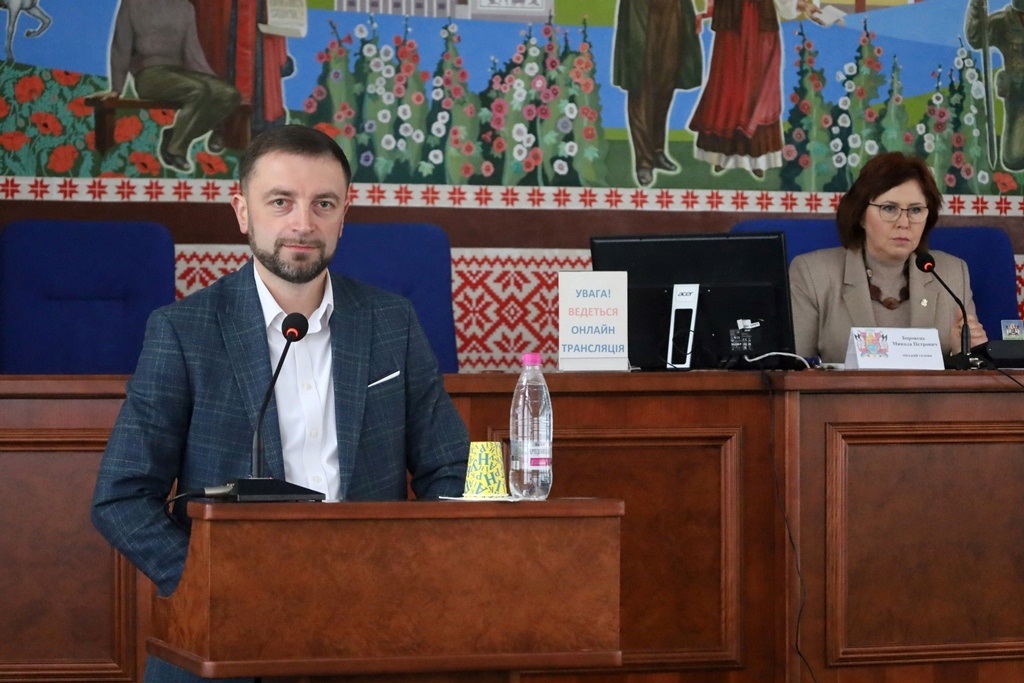 Виконком Звягеля: фінплан стоматполіклініки, укриття гімназії № 9 та програма для ВПО