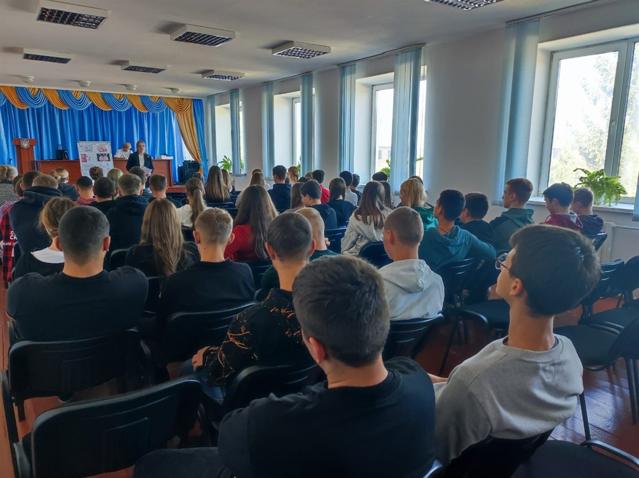 Лекція з протидії вербування у Звягелі