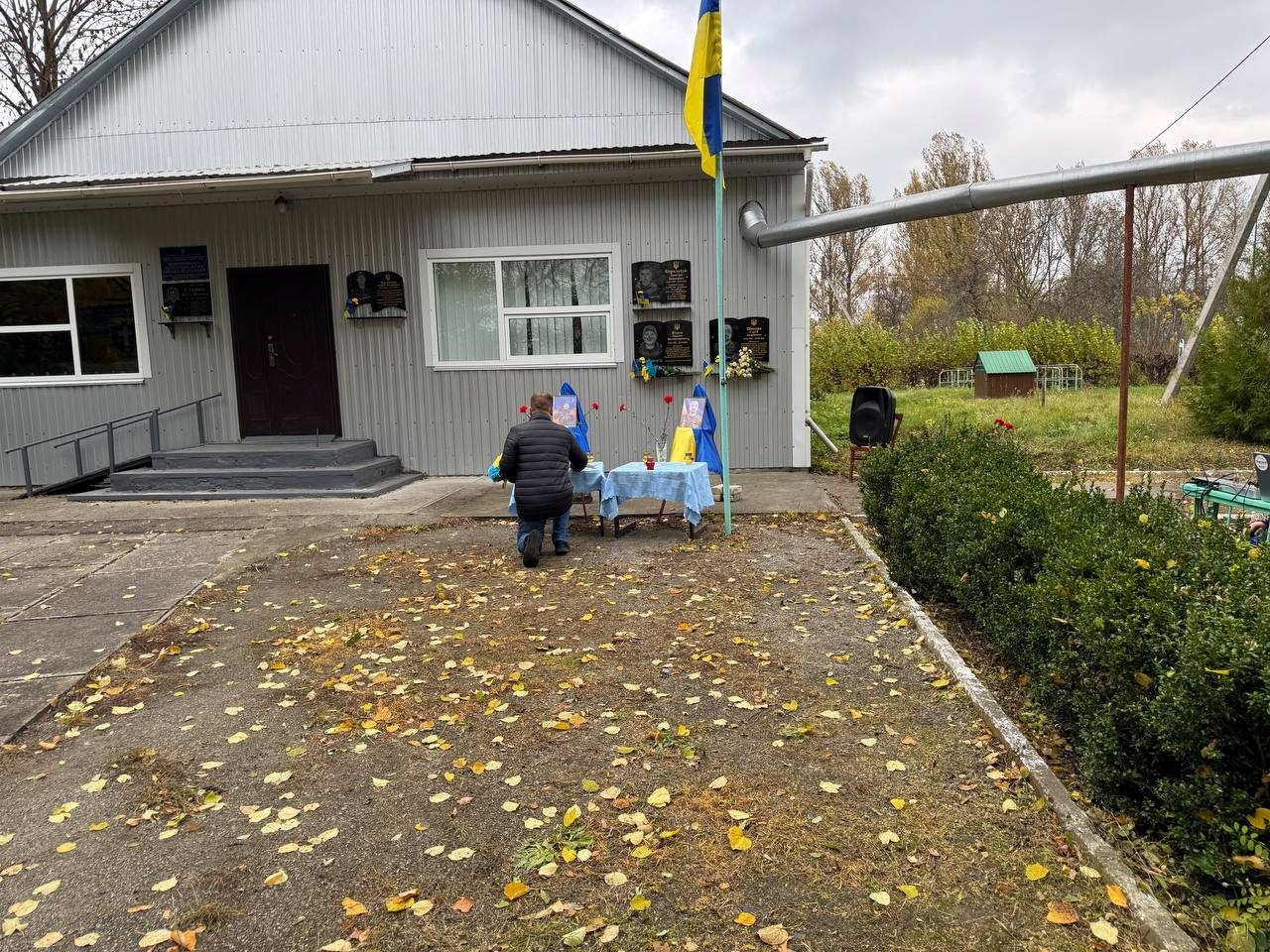 У Жолобному відкрили меморіальні дошки двом загиблим Захисникам – Сергію Шакурі та Максиму Ятлуку