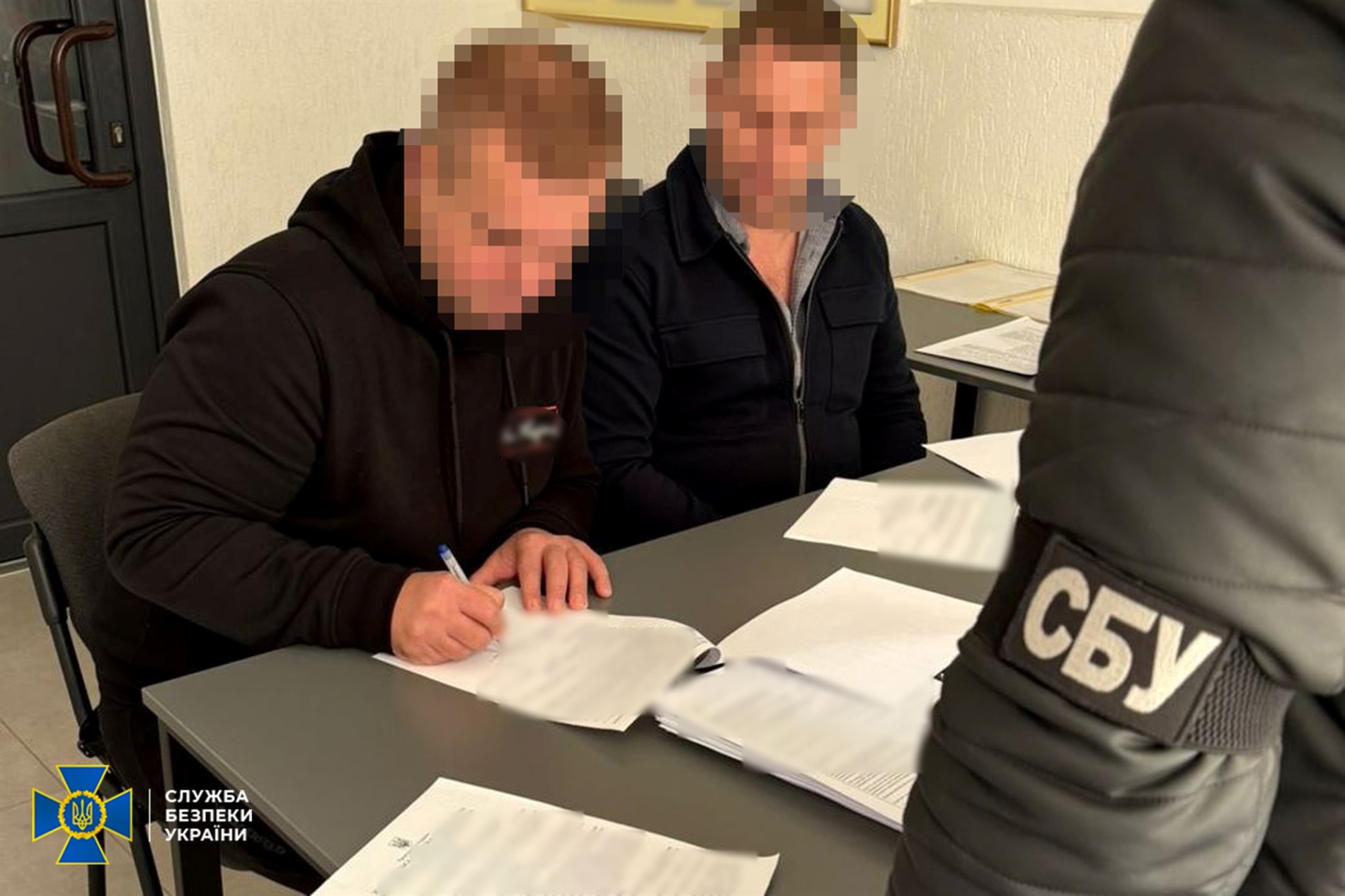 Підпільна криптоферма на Житомирщині в умовах дефіциту електрики крала електроенергію