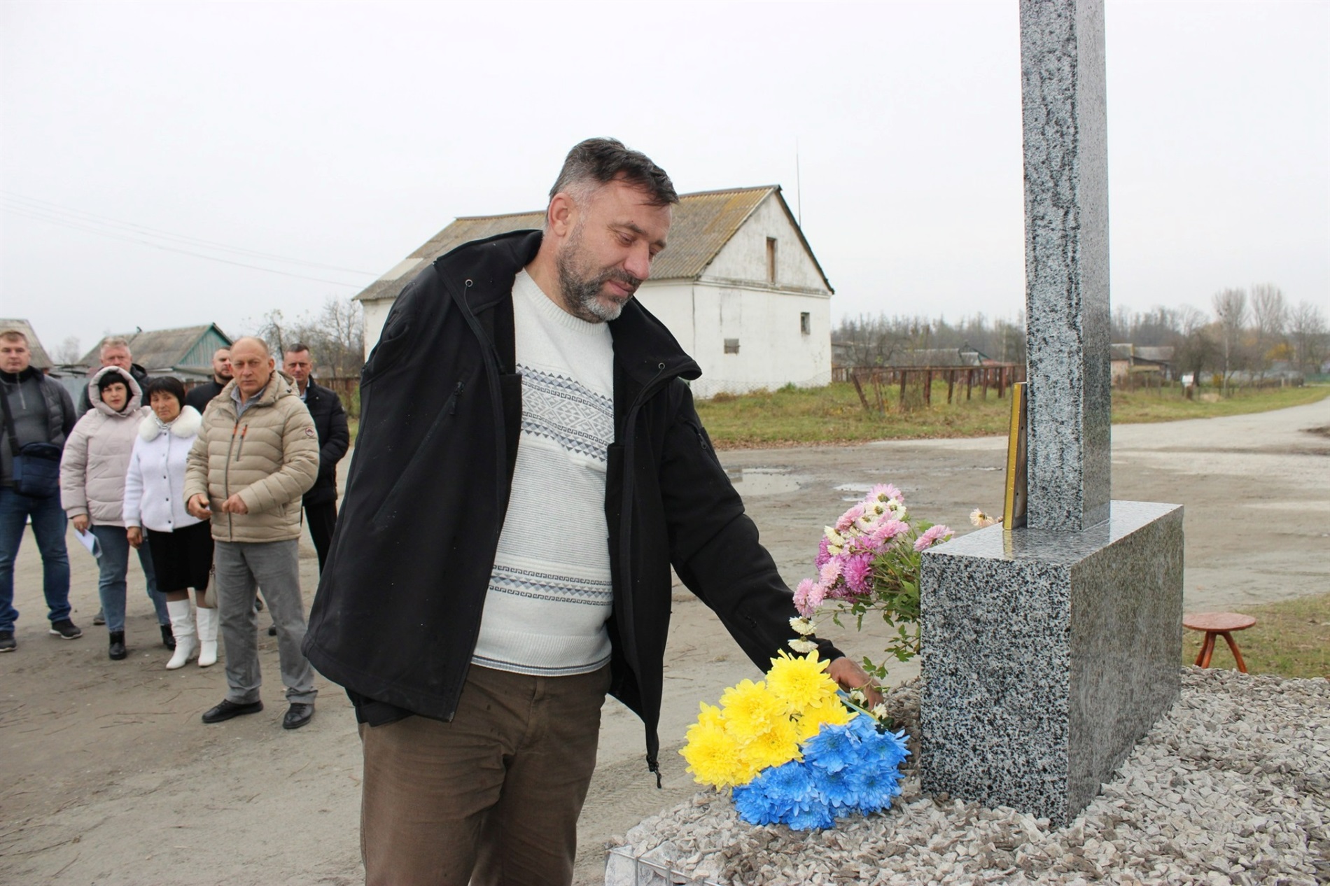 Маковиці отримали хрест-оберіг та новий бювет