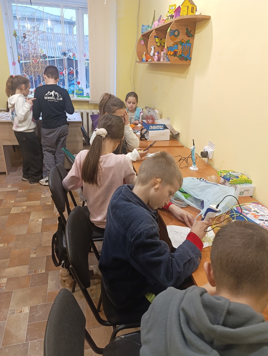 Меблева фабрика 