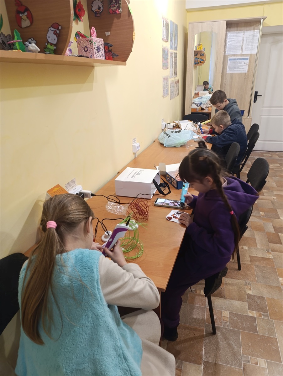 Меблева фабрика 