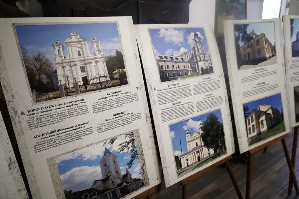 У Звягелі відкрилася фотовиставка 
