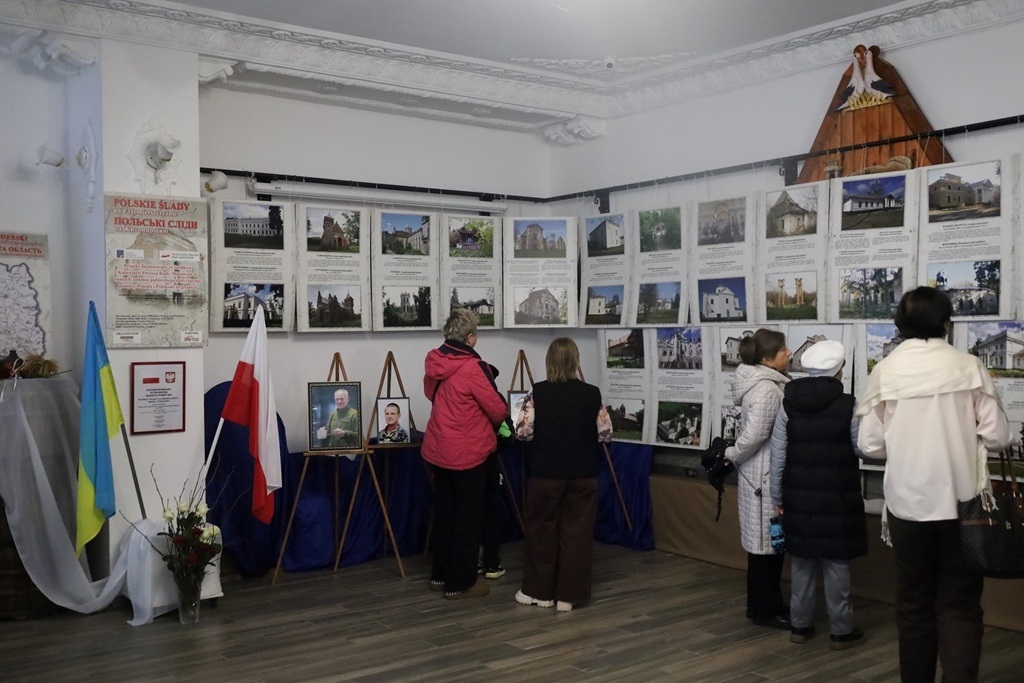 У Звягелі відкрилася фотовиставка 