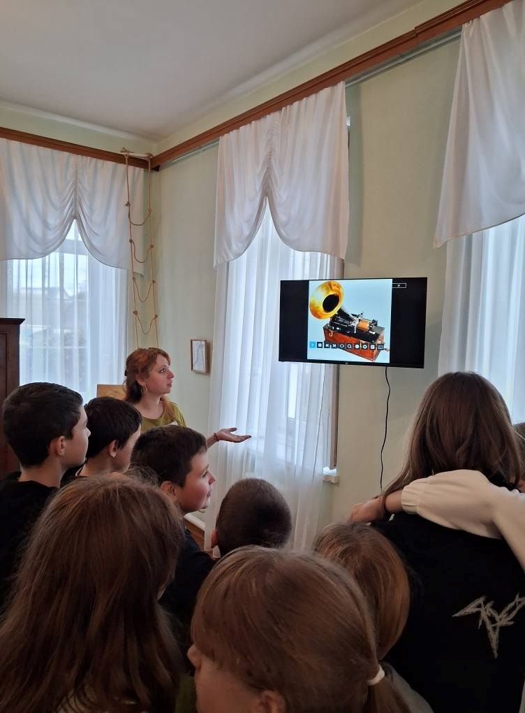STEAM-екскурсії в музеї Косачів-Драгоманових: навчання через інтерактив та дослідження