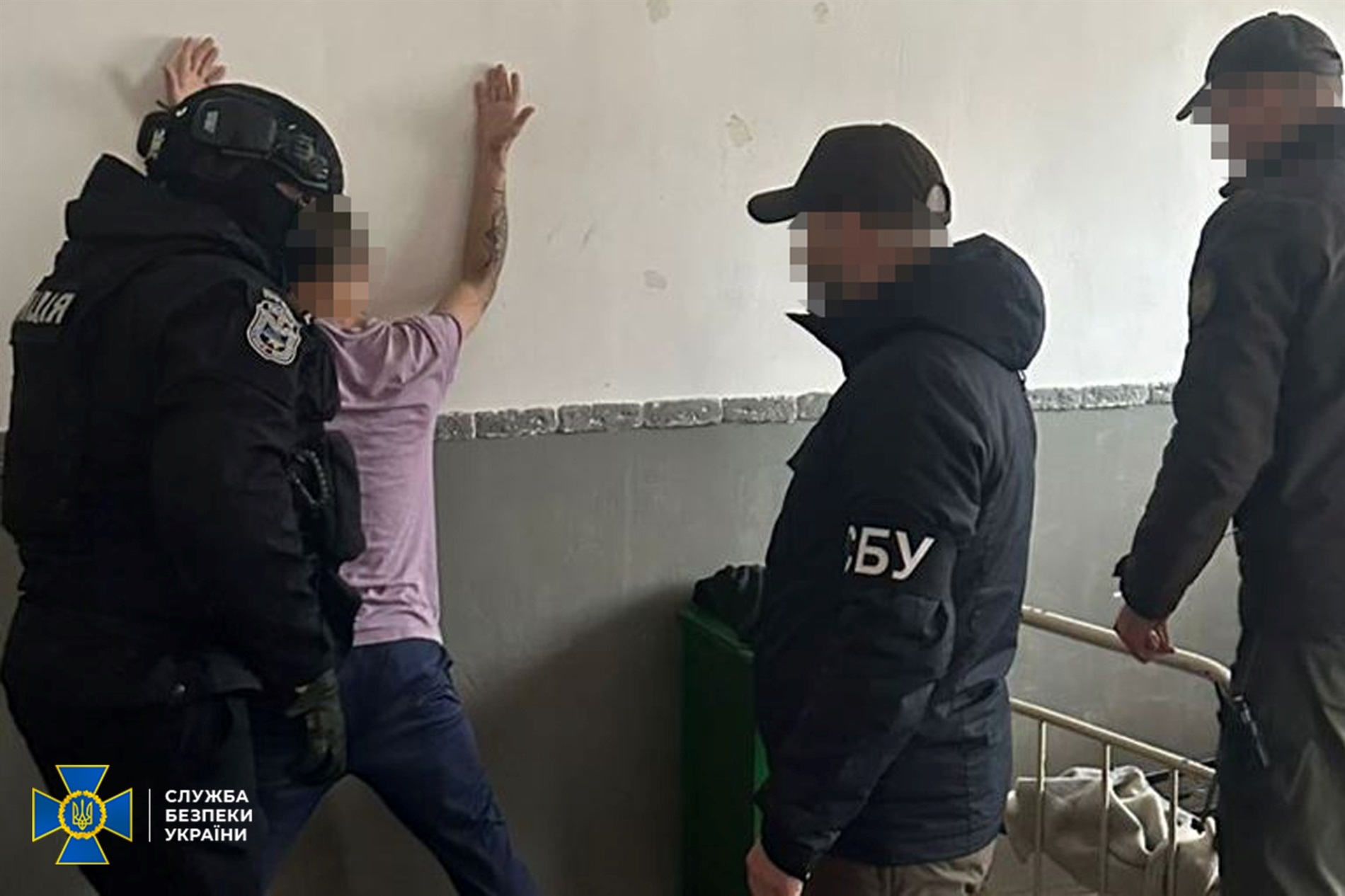 На Житомирщині заблокували наркоканал до колонії: інспектор проносив метадон і амфетамін за гроші