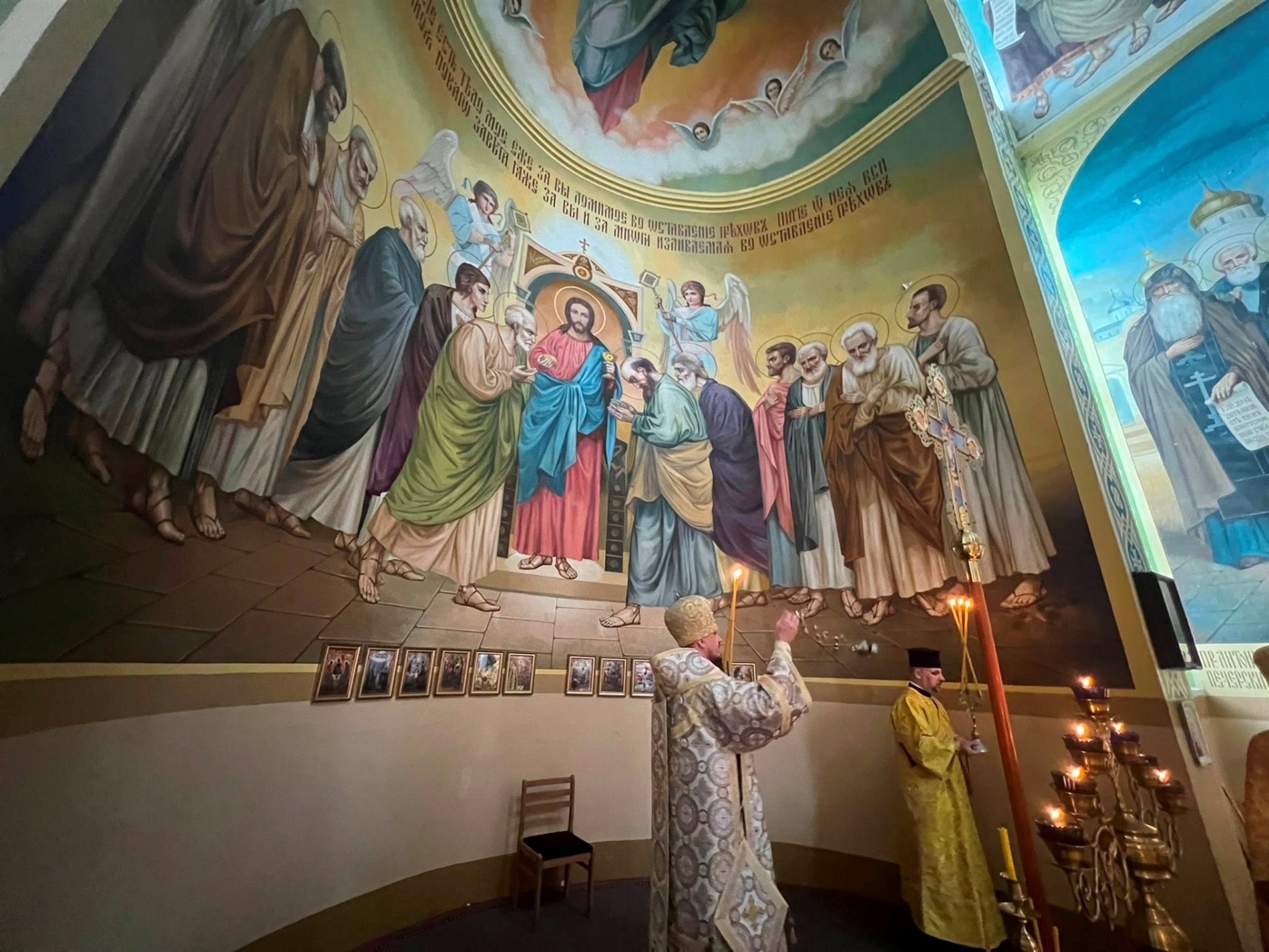 Єпископ ПЦУ Паїсій освятив надкупольний центральний хрест храму в с. Великий Молодьків