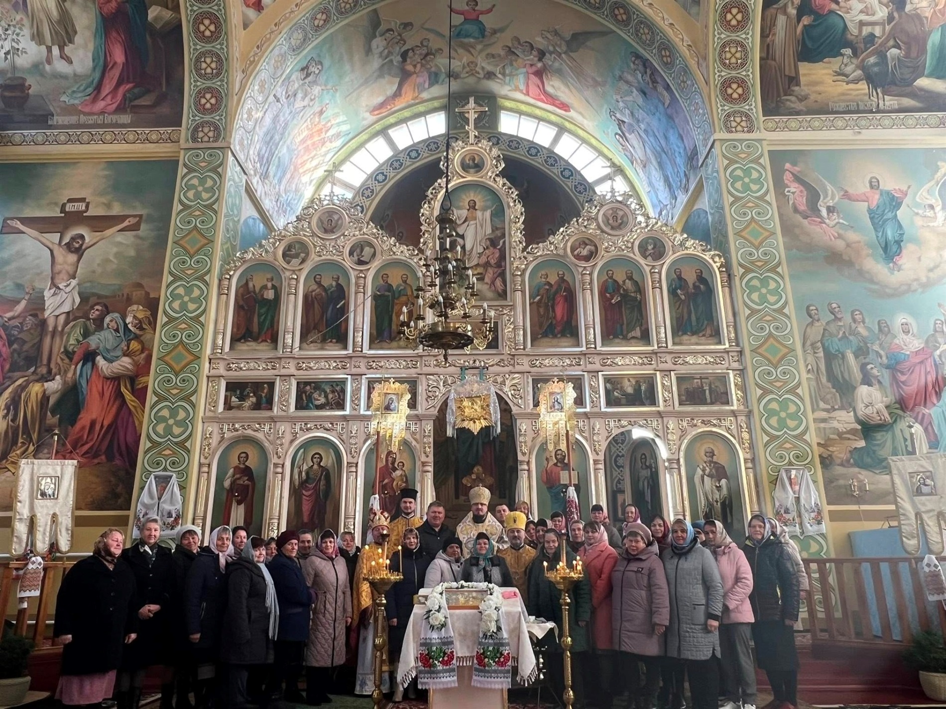 Єпископ ПЦУ Паїсій освятив надкупольний центральний хрест храму в с. Великий Молодьків