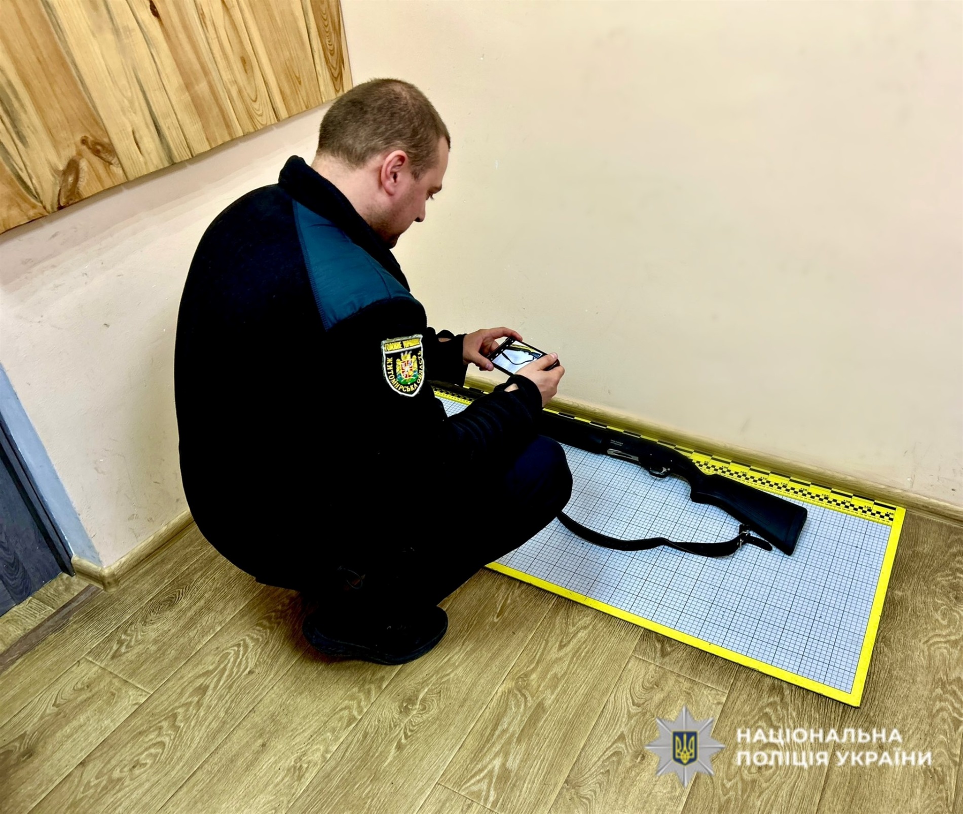 Звягельські поліцейські закликають громадян вчасно декларувати зброю