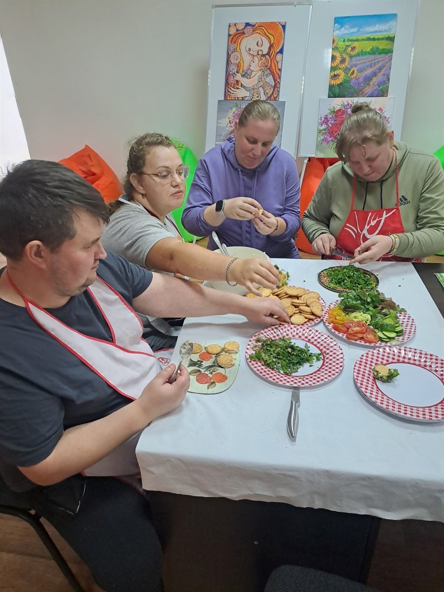 Дівчинка-перлинка: в терцентрі Звягеля розповіли історію про свою відвідувачку Анну Шапран