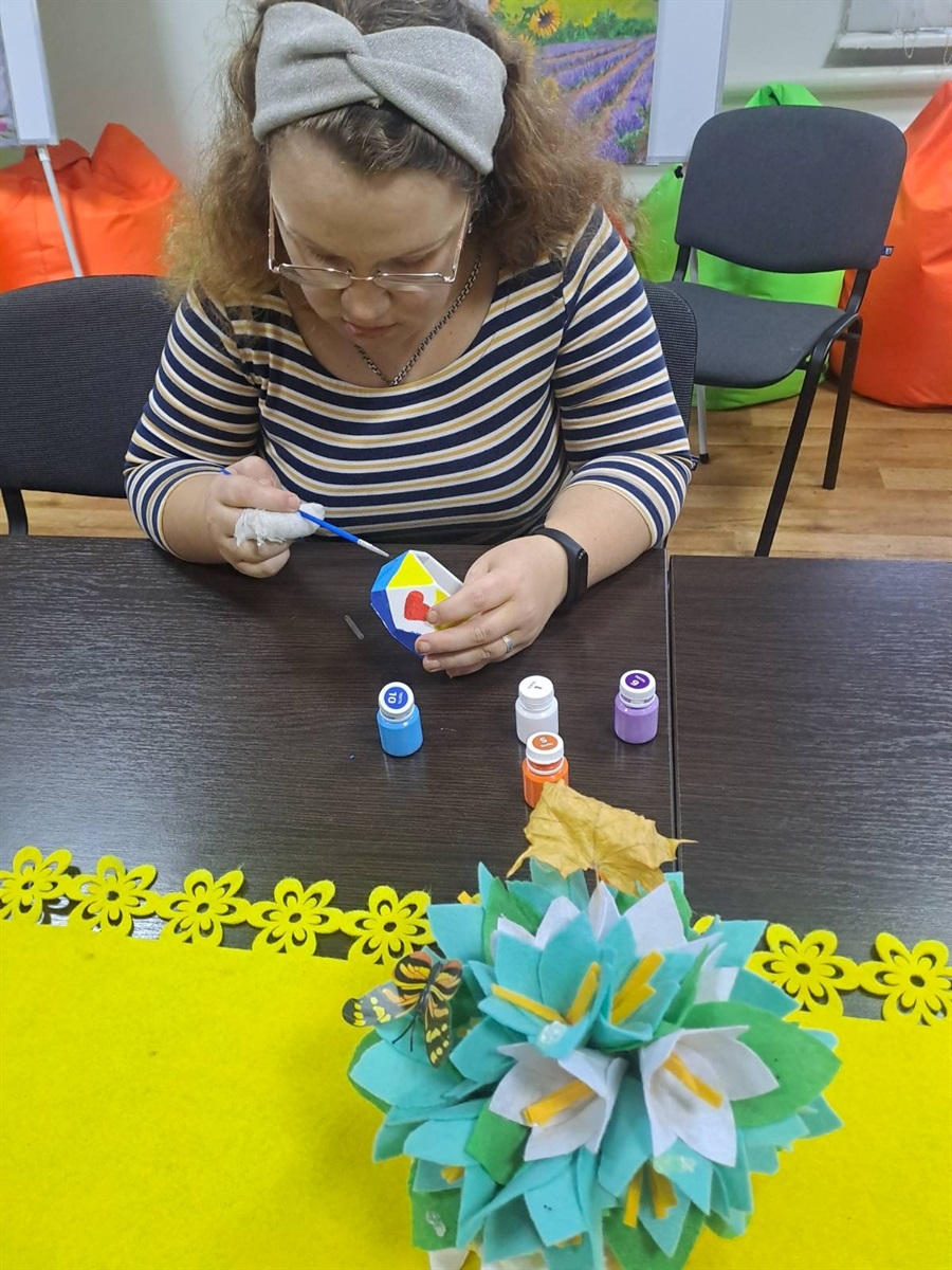 Дівчинка-перлинка: в терцентрі Звягеля розповіли історію про свою відвідувачку Анну Шапран