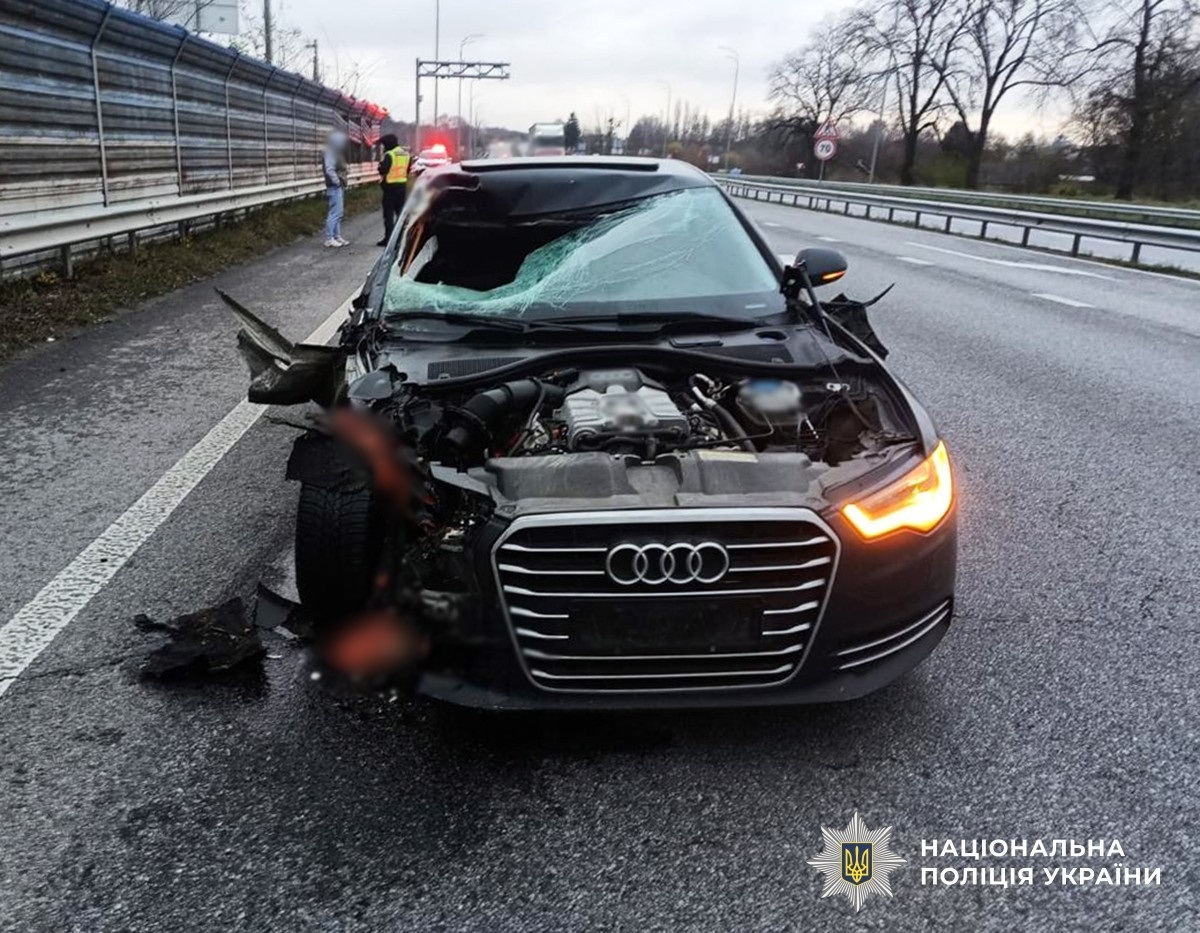 Водій Audi на смерть збив жінку, яка перетинала автошлях по пішохідному переходу
