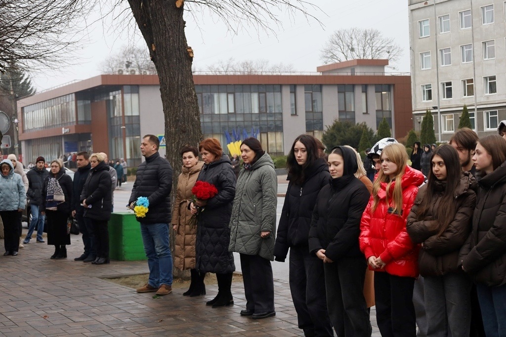День Гідності та Свободи у Звягелі: громада вшанувала пам'ять про тих, хто виборював незалежність