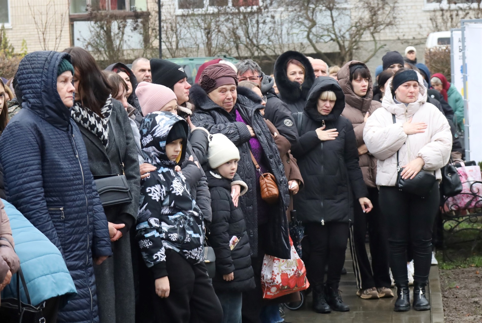 У Звягелі вшанували пам'ять загиблих захисників: Алея Пам'яті поповнилася новими портретами