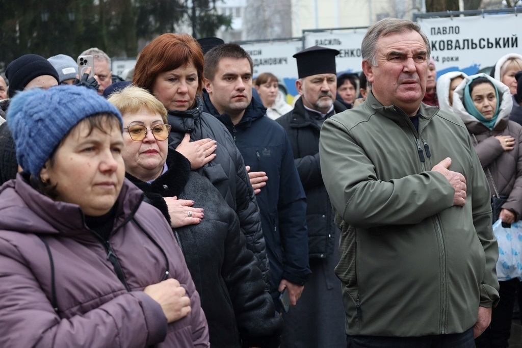 У Звягелі вшанували пам'ять загиблих захисників: Алея Пам'яті поповнилася новими портретами
