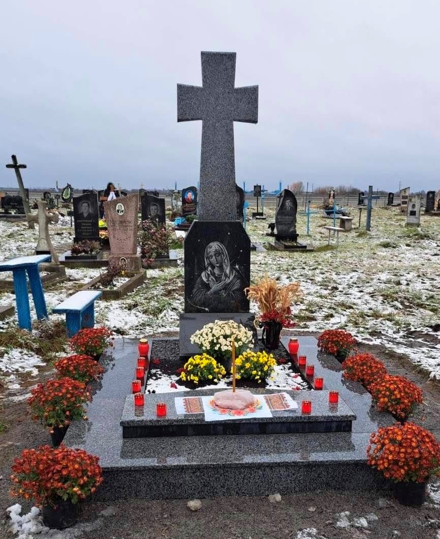 На Звягельщині відкрили пам'ятник жертвам голодоморів: 294 мешканці поховані в братській могилі