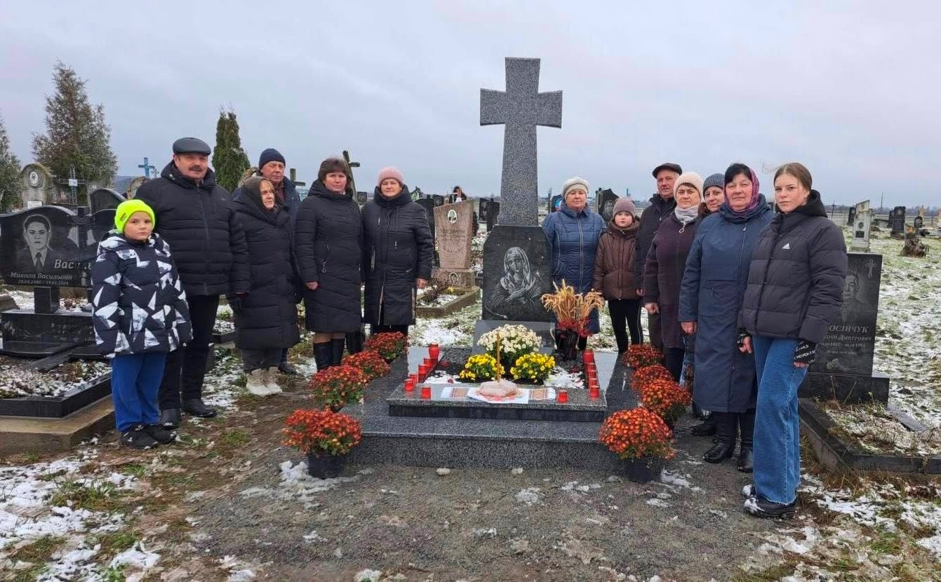 На Звягельщині відкрили пам'ятник жертвам голодоморів: 294 мешканці поховані в братській могилі