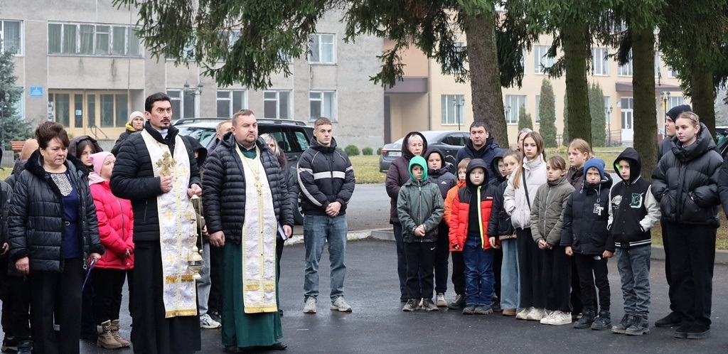 У Пилиповицькому ліцеї відкрили меморіальну дошку випускнику Олександру Кочубею
