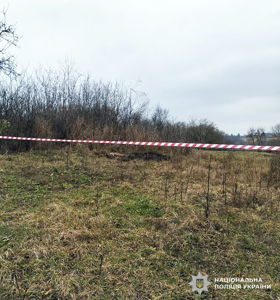 На Житомирщині чоловік вбив приятеля та закопав у себе на городі