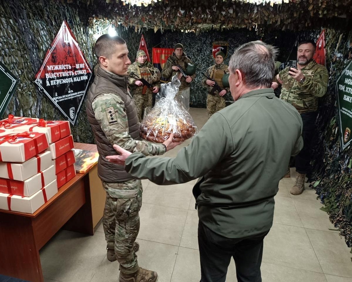 11 захисників отримали ордени 
