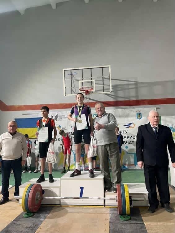 Юні важкоатлети з Яруня здобули медалі на чемпіонаті України