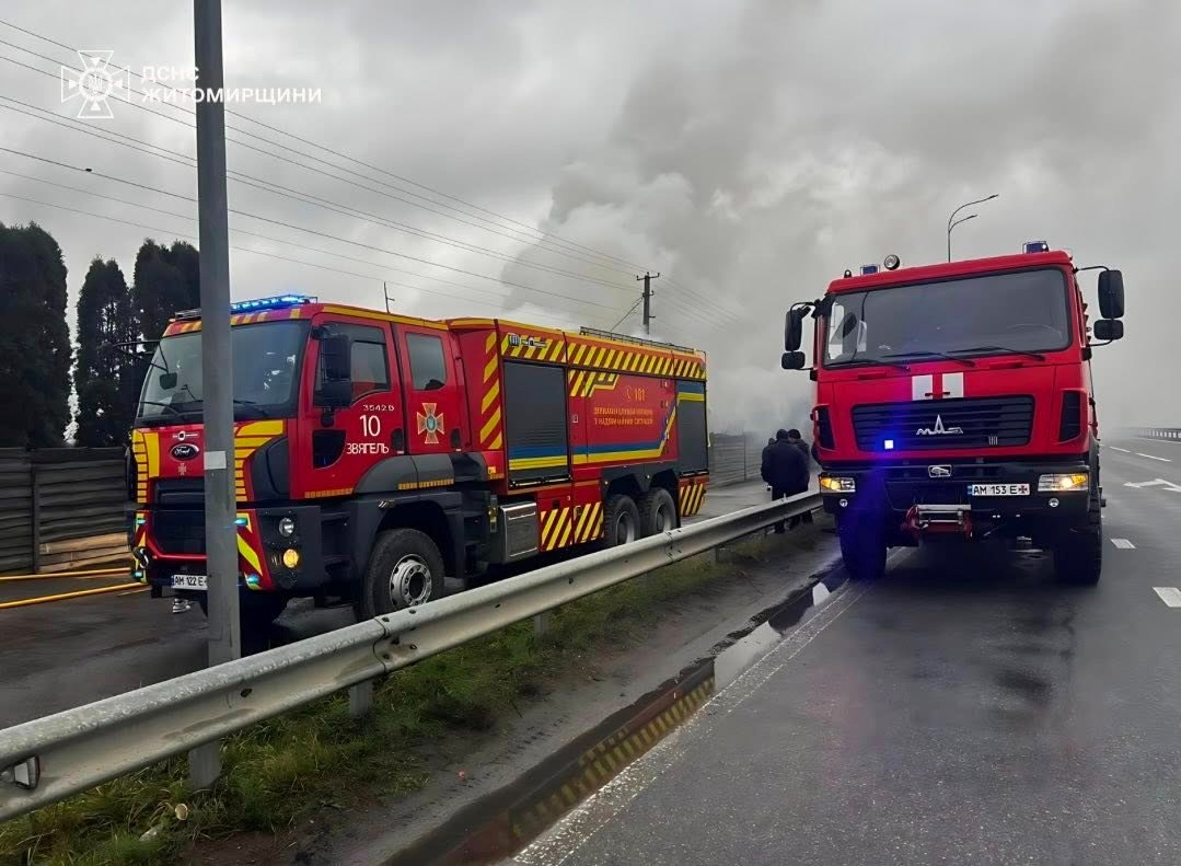 Пожежа в магазині на Звягельщині: знищено покрівлю, перекриття та пошкоджено стіни