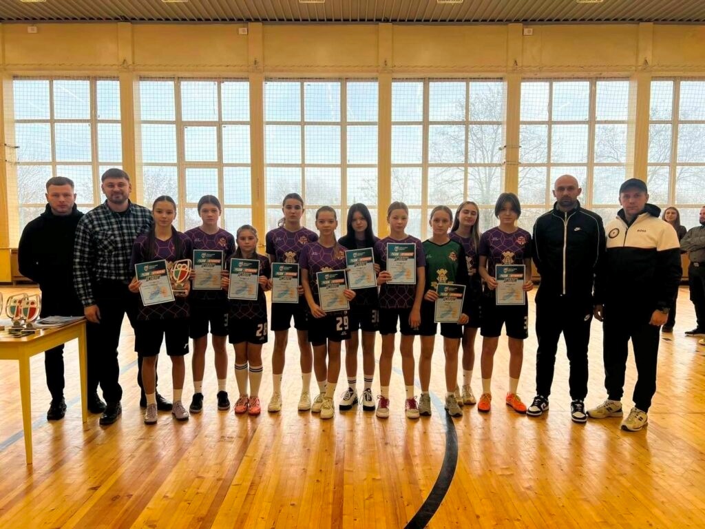 Дівчата Звягеля боролися за футбольні перемоги: результати змагань 