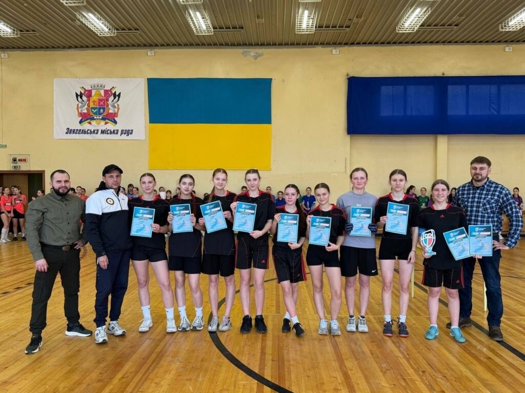 Дівчата Звягеля боролися за футбольні перемоги: результати змагань 
