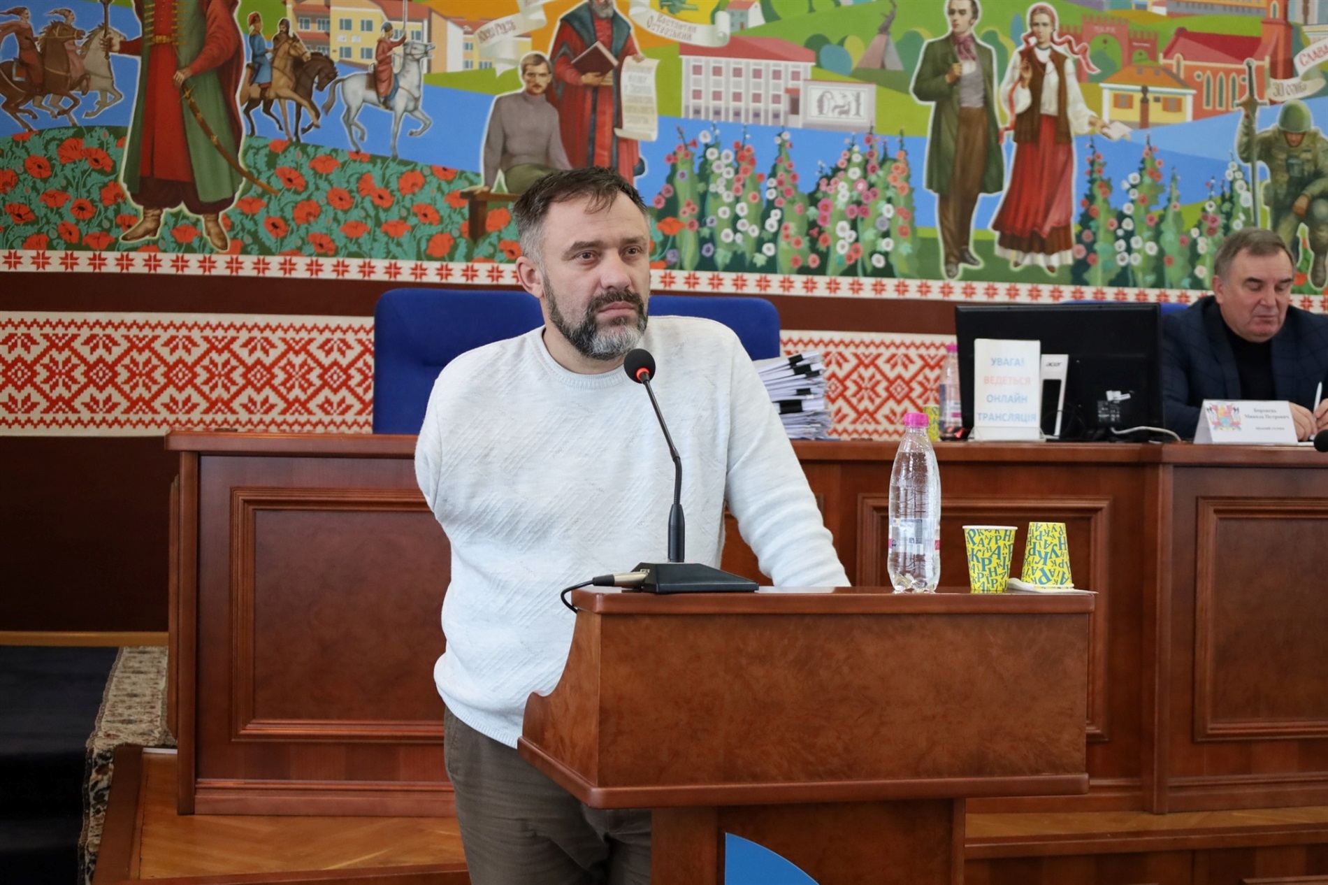 Сесія Звягельської міської ради: бюджет-2026, харчування в закладах освіти та вшанування героїв