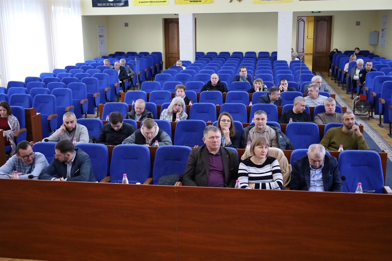 Сесія Звягельської міської ради: бюджет-2026, харчування в закладах освіти та вшанування героїв