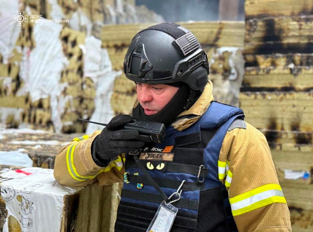 Рятувальники показали фото з місць руйнувань через атаку росіян на Житомирщину