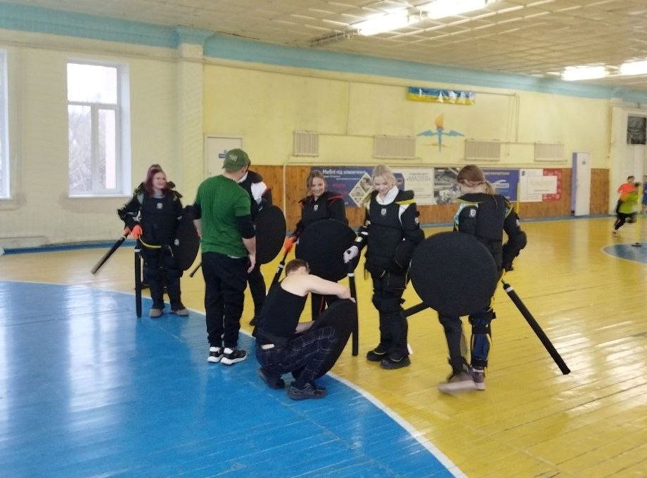 Діти з Чугуївської громади спробували пауерліфтинг і бугурт у Звягелі: відкрите тренування в ДЮКФП