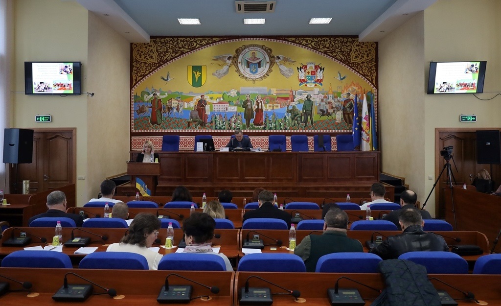 Засідання виконкому Звягеля: рішення щодо спорту, ВПО, соцзахисту дітей та зовнішньої реклами