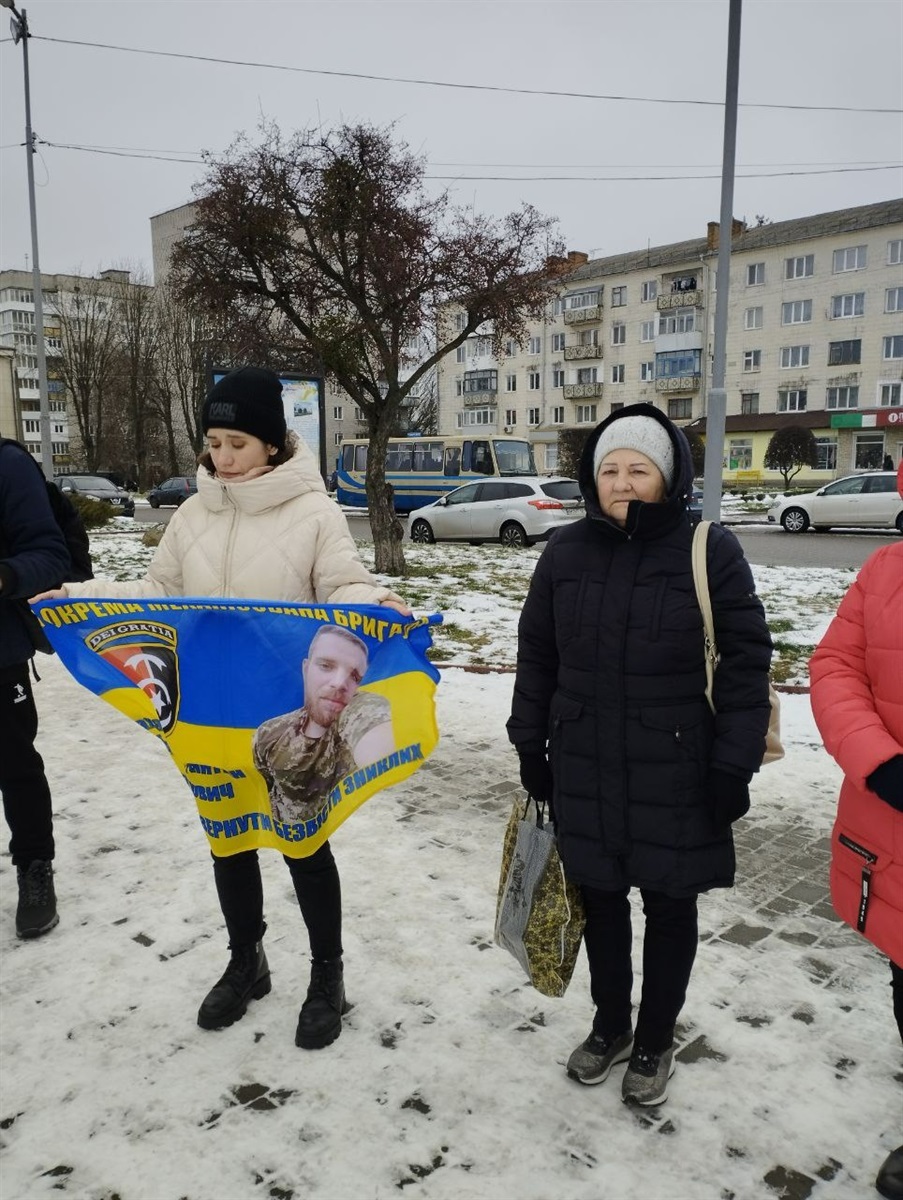 У Звягелі розпочалися щосуботні акції на підтримку родин полонених та безвісти зниклих захисників