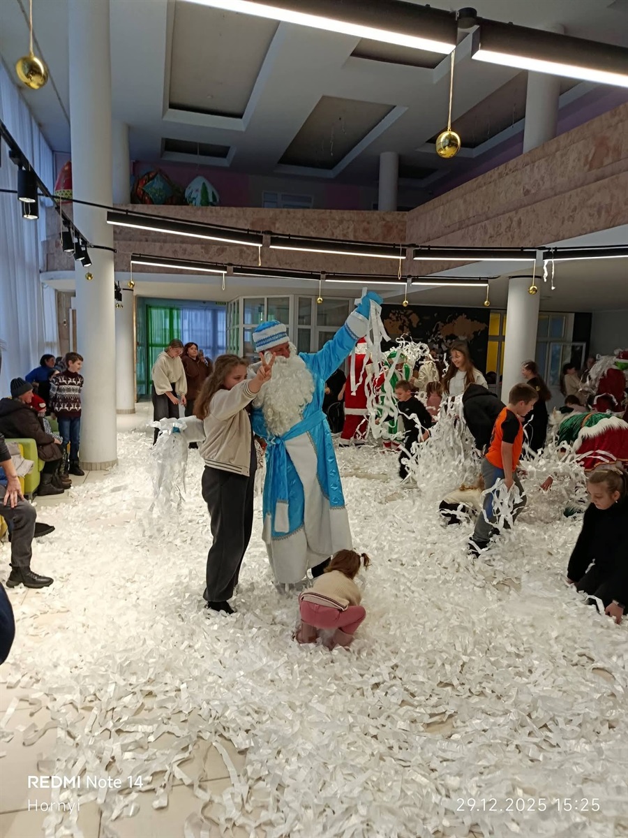 На Звягельщині понад півтори тисячі дітей отримали подарунки з нагоди різдвяно-новорічних свят