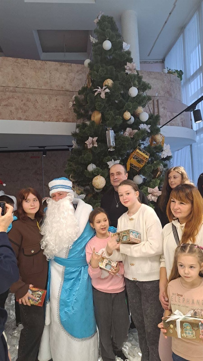 На Звягельщині понад півтори тисячі дітей отримали подарунки з нагоди різдвяно-новорічних свят