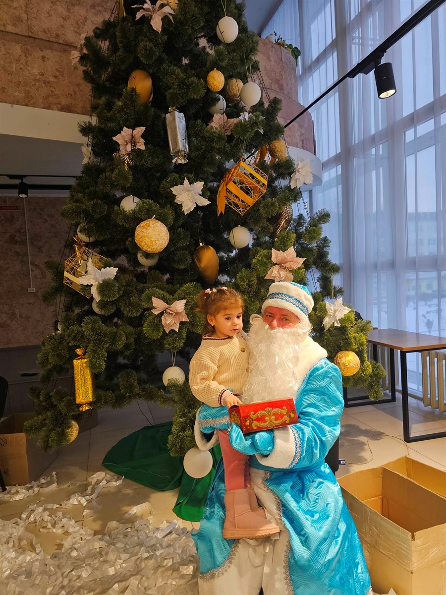 На Звягельщині понад півтори тисячі дітей отримали подарунки з нагоди різдвяно-новорічних свят