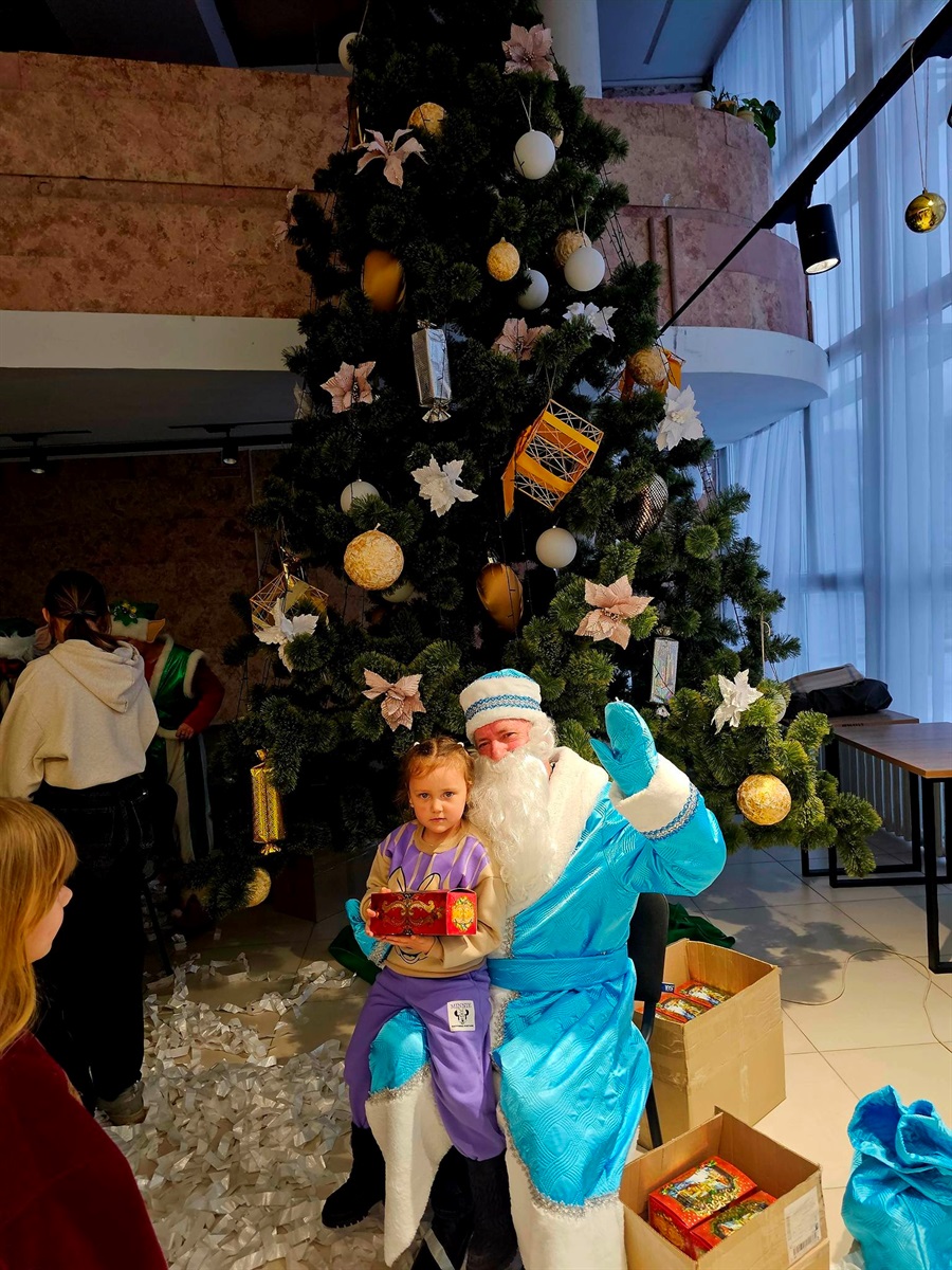 На Звягельщині понад півтори тисячі дітей отримали подарунки з нагоди різдвяно-новорічних свят