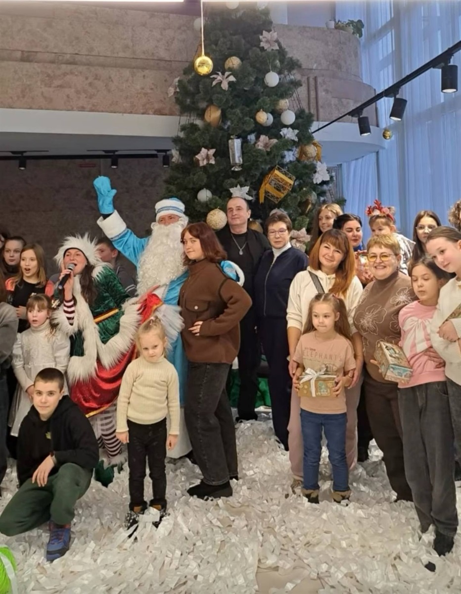 На Звягельщині понад півтори тисячі дітей отримали подарунки з нагоди різдвяно-новорічних свят