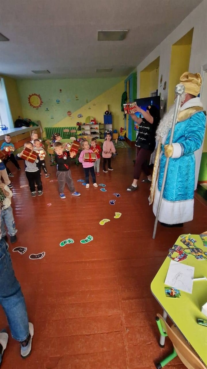 На Звягельщині понад півтори тисячі дітей отримали подарунки з нагоди різдвяно-новорічних свят