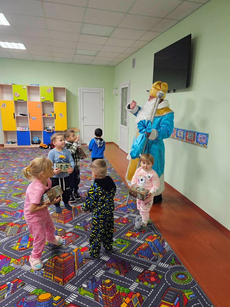 На Звягельщині понад півтори тисячі дітей отримали подарунки з нагоди різдвяно-новорічних свят