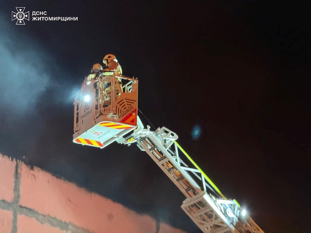 Двоє постраждалих внаслідок нічної атаки на Житомирщині