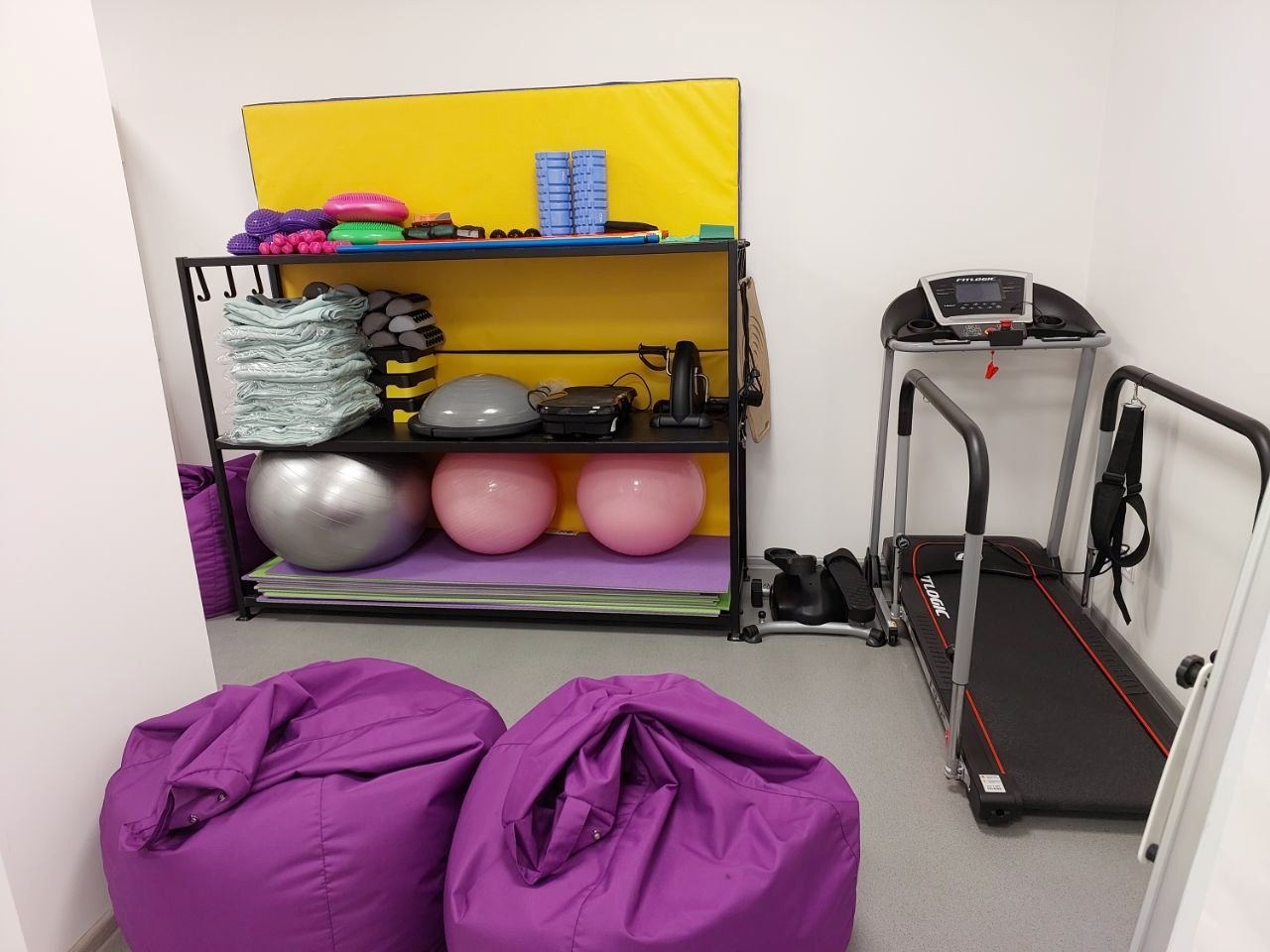 Посол Японії Масаші Накагоме у Звягелі відкрив оновлений Родинний Хаб