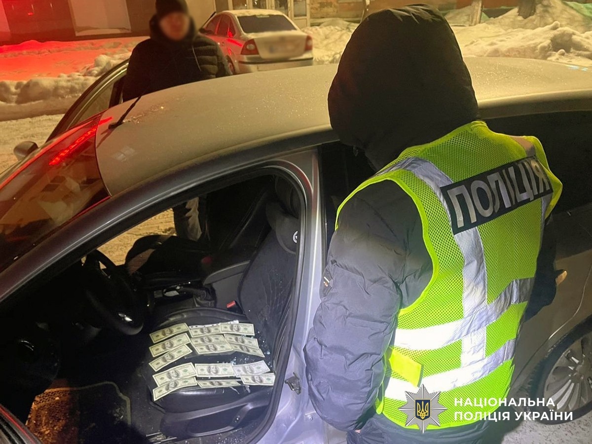 На Житомирщині затримали двох військовослужбовців ТЦК за хабарництво: коментар обласного ТЦК