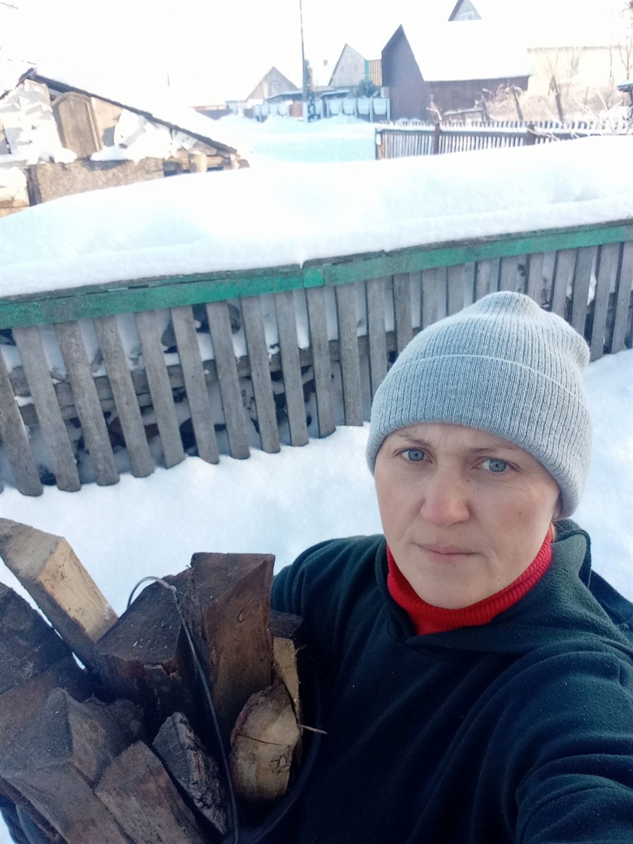 Як соцпрацівники терцентру Звягеля допомагають підопічним в умовах морозу і відключень світла