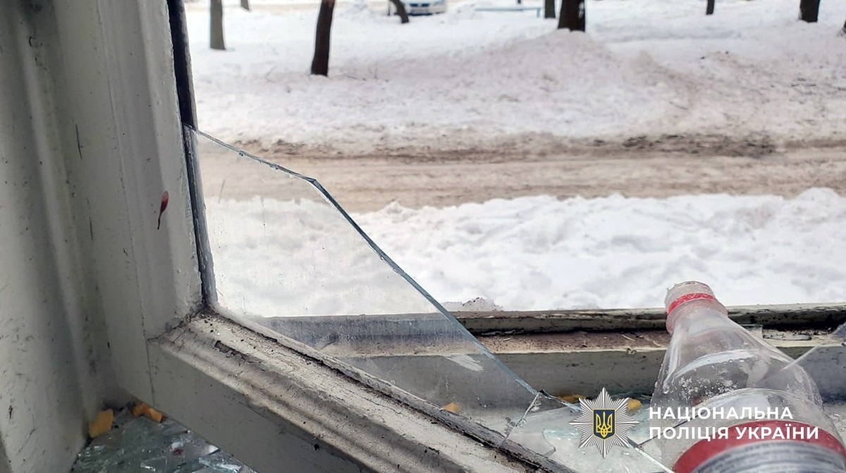 На Житомирщині чоловік посварився з цивільною дружиною та підпалив квартиру в якій були люди