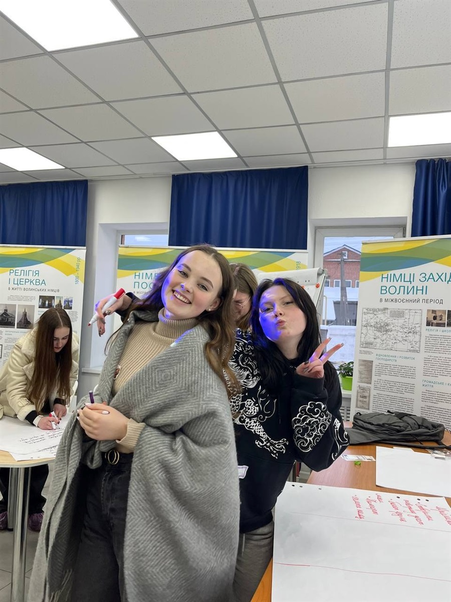 Бізнес-освіта для молоді у Звягелі: підлітки навчаються підприємництву від експертів