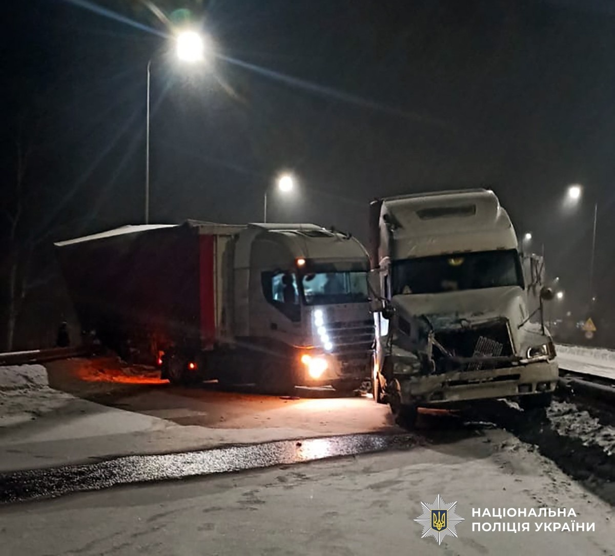 Деталі ланцюгової ДТП на Житомирщині: 11 авто, четверо травмованих, двоє – в реанімації