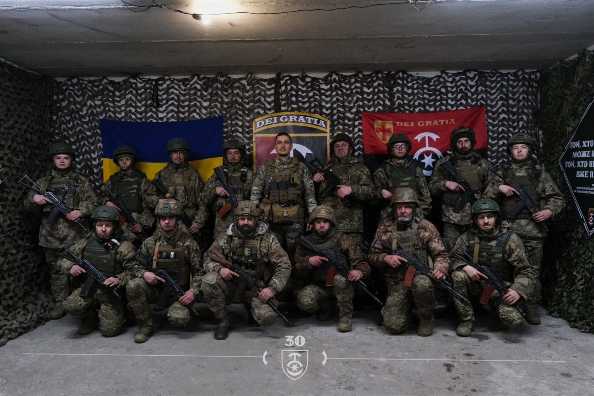 У 30-й бригаді вручили шеврони новим бійцям: світлини